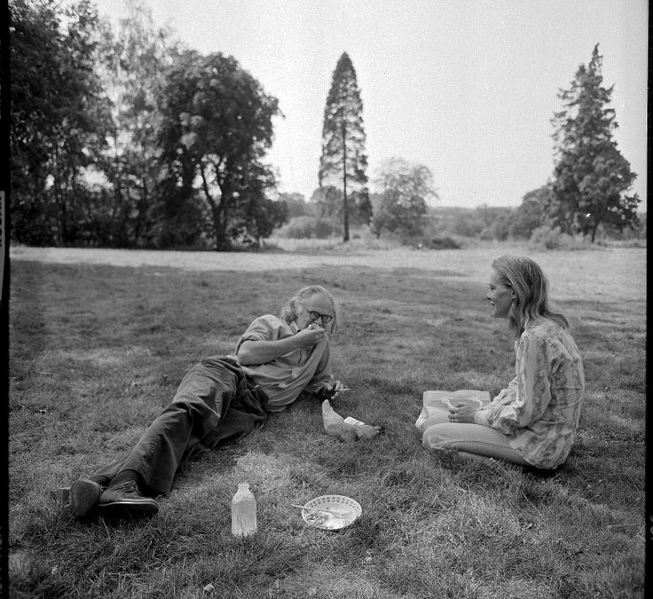 Walker Evans’s Robert Lowell and Caroline Blackwood Picnicking in Kent (1973)